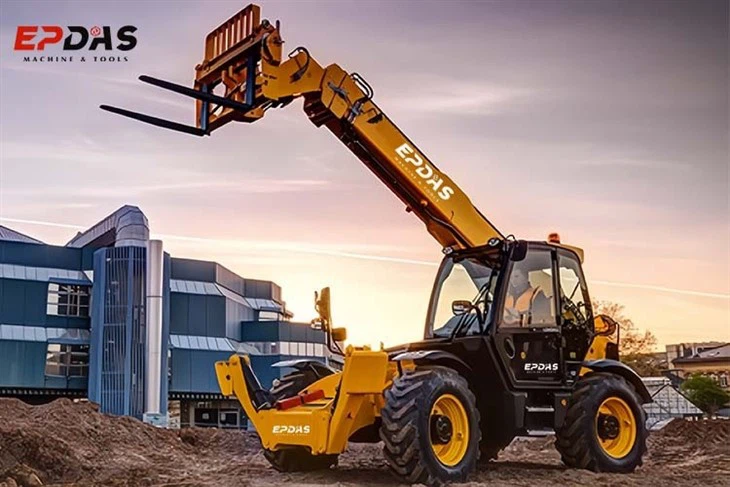 Telescopic Boom Forklift