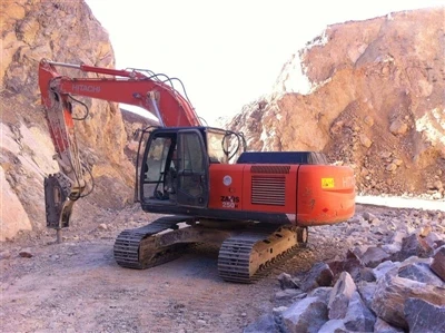 Yon Excavator DX55-9C Itilize Anbalaj Nan Giyàn